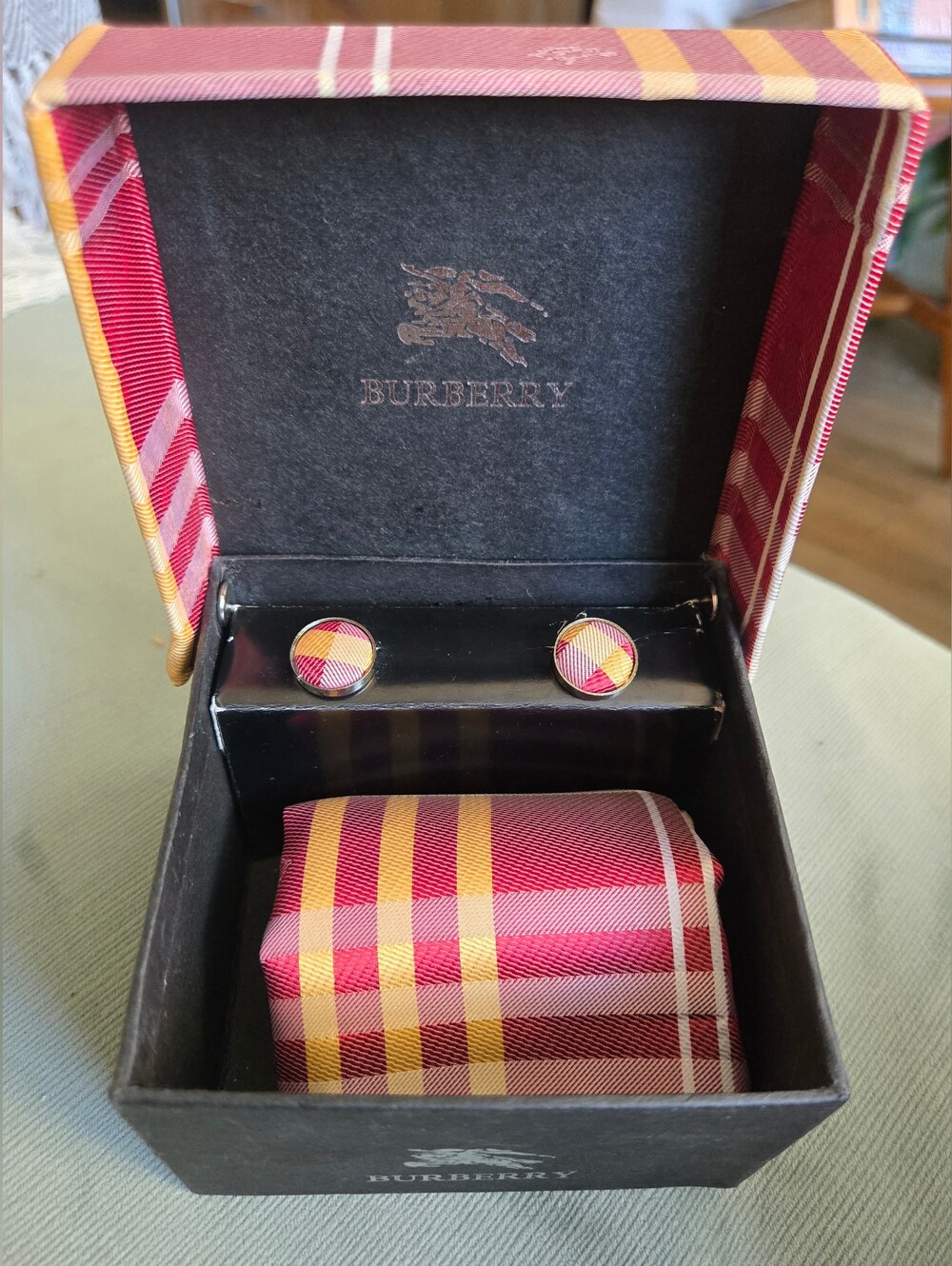 Burberry Men's Accessories Gift Box Cufflinks And Pocket Square - Red/Yellow